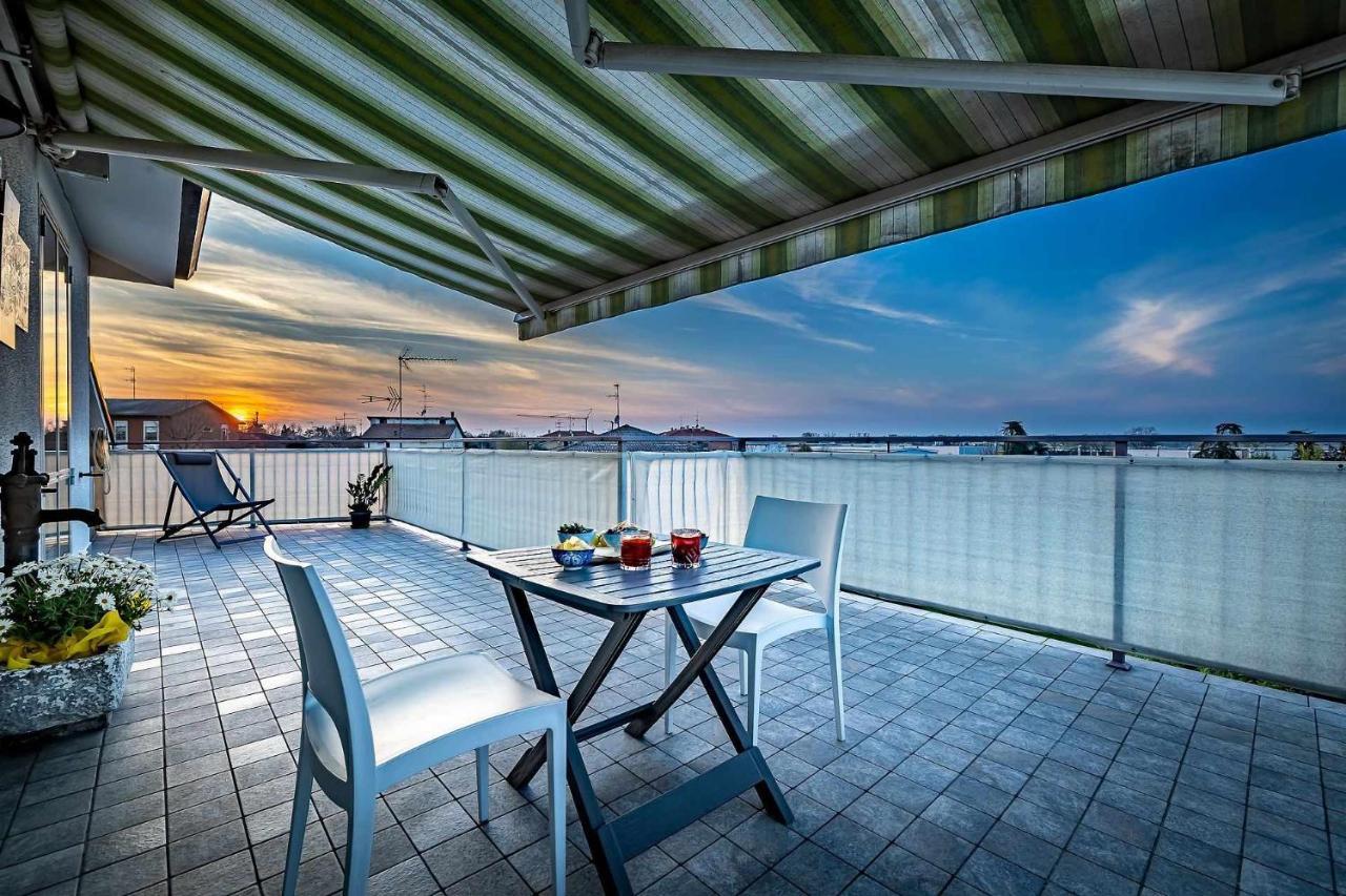 Il Terrazzo Sul Tramonto Διαμέρισμα Bastiglia Εξωτερικό φωτογραφία